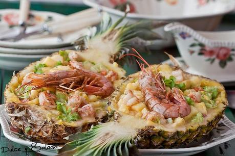 Piña Rellena con Langostinos