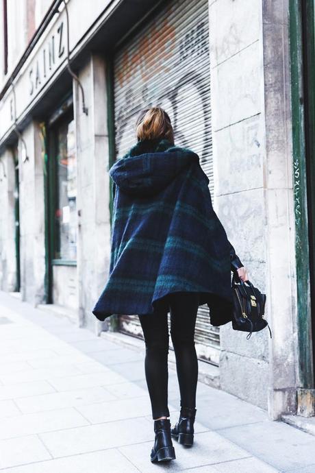 Plaid_Cape-Leather_Jacket-Sandro-Wonder_Sweatshirt-Chained_Boots-Outfit-Collage_Vintage-16