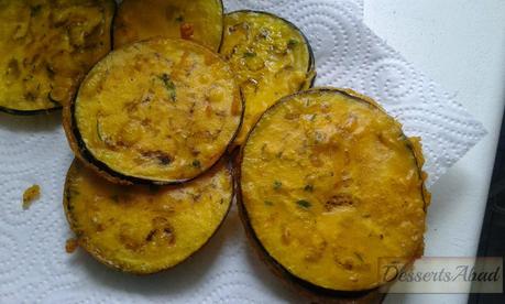 Crujientes de berenjena con miel (eliminando exceso de aceite) Crujientes de berenjena con miel (eliminando exceso de aceite)