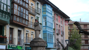 De ruta por Navarra + la Rioja Alavesa (4 días) De ruta por Navarra + la Rioja Alavesa (4 días)