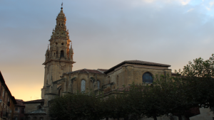 De ruta por Navarra + la Rioja Alavesa (4 días) De ruta por Navarra + la Rioja Alavesa (4 días)