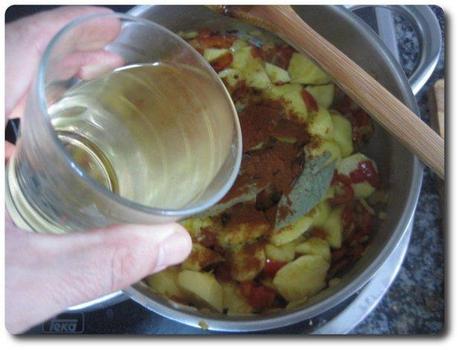 Guiso de txistorra y patatas recetasbellas-guiso-txistorra-20ene2015-25