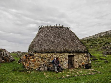 Camín de las Cabras y monte Redigobia (Somiedo mágico y profundo) Camín de las Cabras y monte Redigobia (Somiedo mágico y profundo)