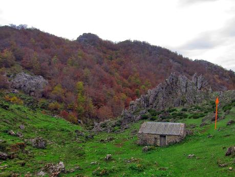 Camín de las Cabras y monte Redigobia (Somiedo mágico y profundo) Camín de las Cabras y monte Redigobia (Somiedo mágico y profundo)