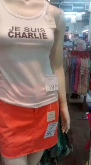 Maniquí con franela de moda Je suis Charlie