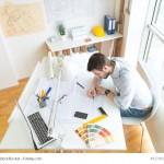 Un acercamiento con el estudio Stock Rocket Young architect at his studio