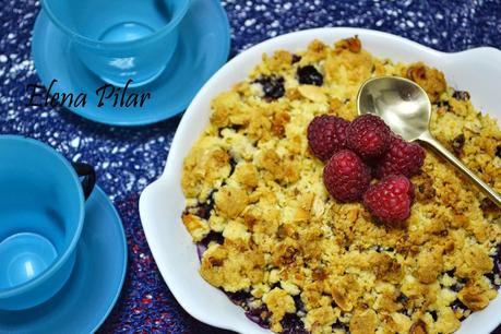 Crumble de arándanos y frutos secos, y una pequeña petición