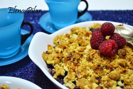 Crumble de arándanos y frutos secos, y una pequeña petición