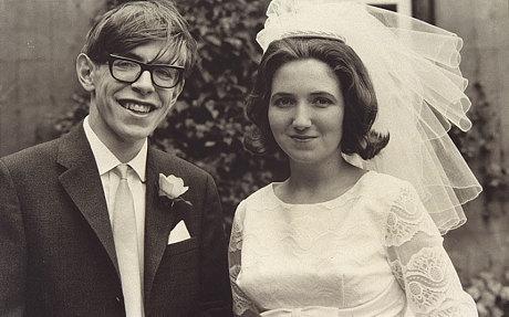 La mujer de fe que amó al ateo Stephen Hawking La mujer de fe que amó al ateo Stephen Hawking