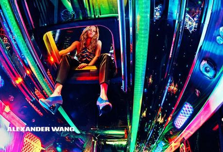 Alexander Wang se sube a un Party Bus para su nueva campaña