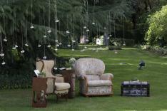 Colores-de-boda-photooboth-claveles-suspendidos-laura-y-raul_0140 Pon una zona lounge en tu boda