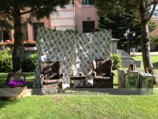 photobooth-butacas Pon una zona lounge en tu boda