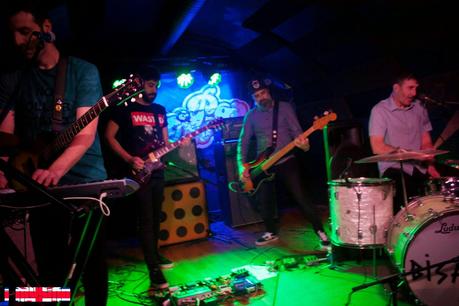 Bisagra hace un directo con clase en Costello. Bisagra hace un directo con clase en Costello.