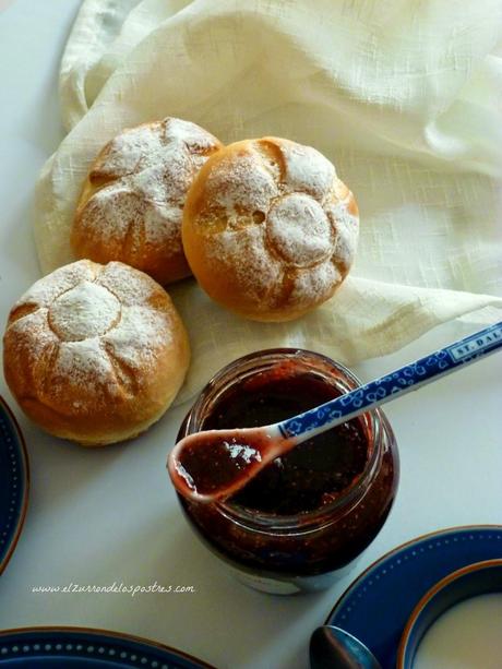 Bollos de Leche con Mermelada y Dulce de Higo Bollos de Leche con Mermelada y Dulce de Higo