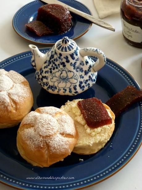 Bollos de Leche con Mermelada y Dulce de Higo Bollos de Leche con Mermelada y Dulce de Higo