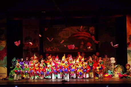 El Bosque Animado ilumina el Teatro Alameda.