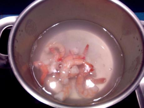 ENSALADA DE GAMBAS Y AGUACATE ENSALADA DE GAMBAS Y AGUACATE