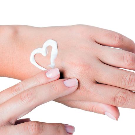 3 CREMAS DE MANOS DE FARMACIA A TENER EN CUENTA. 3 CREMAS DE MANOS DE FARMACIA A TENER EN CUENTA.