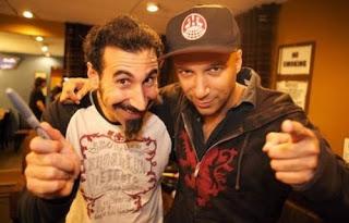 Serj Tankian y Tom Morello versionan 'Crazy Train' de Ozzy Osbourne en un homenaje a Randy Rhoads