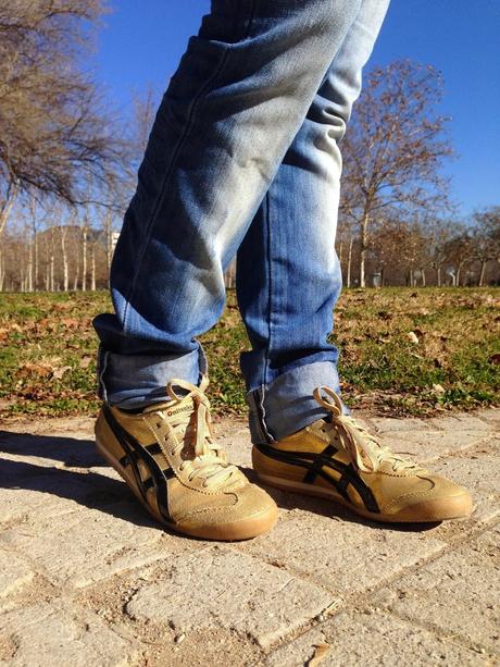 UPS, I DID IT AGAIN.- UPS, I DID IT AGAIN.-