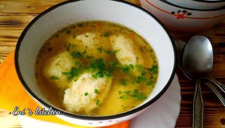 ¡Sopa de pollo con galuste! ¡Sopa de pollo con galuste!