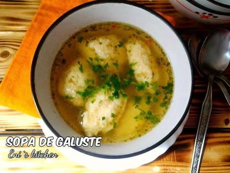 ¡Sopa de pollo con galuste! ¡Sopa de pollo con galuste!