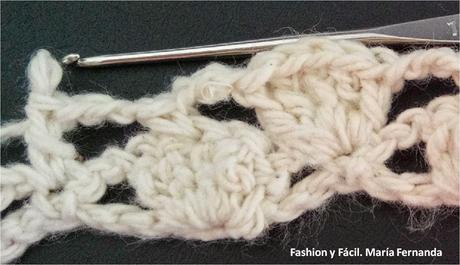 Cartera tejida con argollas y canutillo. (A crocheted purse with rings and beads) Cartera tejida con argollas y canutillo. (A crocheted purse with rings and beads)