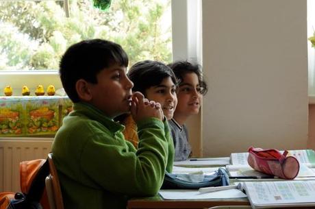 Iglesias evangélicas impulsan educación de niños gitano