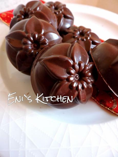 Semiesferas de chocolate con relleno de mousse! Semiesferas de chocolate con relleno de mousse!