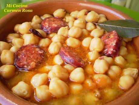POTAJE DE GARBANZOS CON CHORIZO POTAJE DE GARBANZOS CON CHORIZO