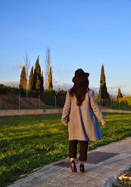 Gray tones with black Gray tones with black