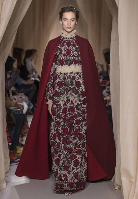 Valentino enamora con su colección de Alta Costura de Primavera 2015