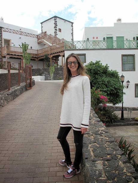 Jersey oversize y ripped jeans Jersey oversize y ripped jeans