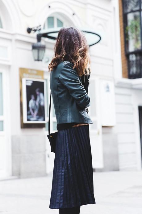 Pleated_Skirt-Striped_Sweater-APC_Paris-Green_Biker_Jacket-Reiss_Fashion-Outfit-Street_Style-12