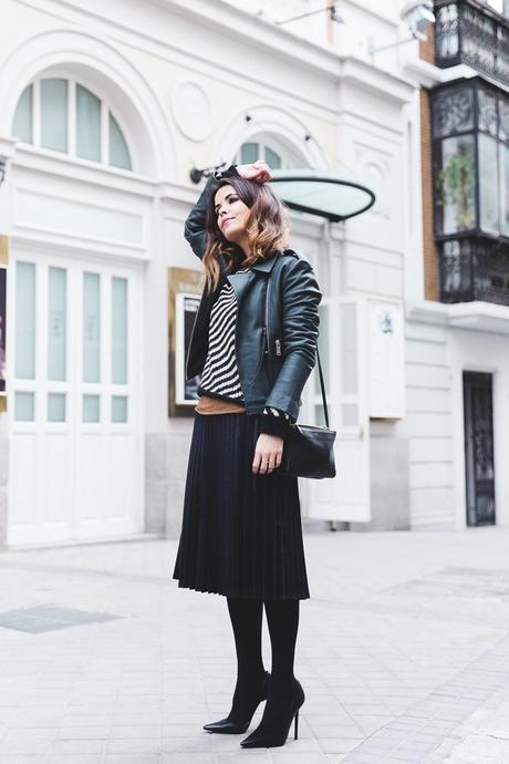 Pleated_Skirt-Striped_Sweater-APC_Paris-Green_Biker_Jacket-Reiss_Fashion-Outfit-Street_Style-3