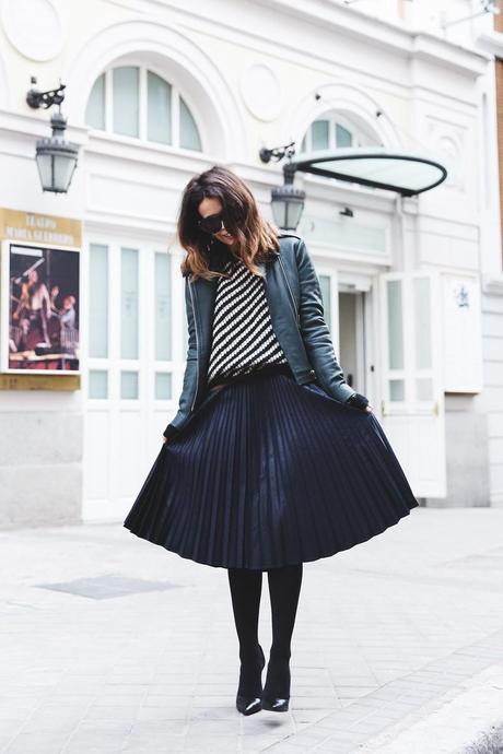 Pleated_Skirt-Striped_Sweater-APC_Paris-Green_Biker_Jacket-Reiss_Fashion-Outfit-Street_Style-22