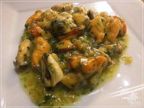 Mejillones en salsa verde Mejillones en salsa verde