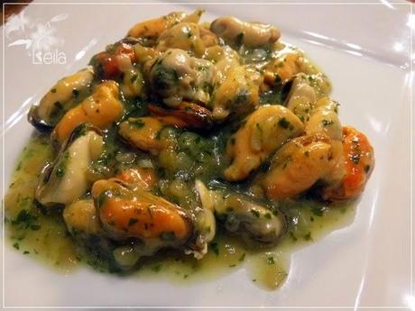 Mejillones en salsa verde Mejillones en salsa verde