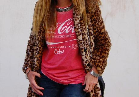 uNA cOCA-cOLA y uNA sONRISA¡¡ #nOUNIFORMES uNA cOCA-cOLA y uNA sONRISA¡¡ #nOUNIFORMES