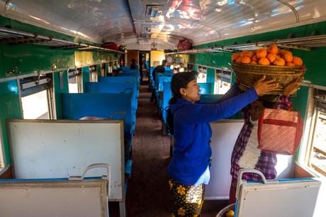 Hsipaw y los trenes en Myanmar Tren Hsipaw a Mandalay - Ordinary Class