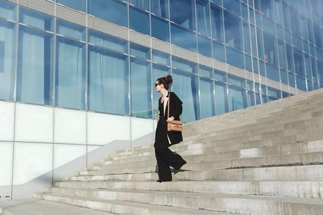 MANGO SPRING-SUMMER 080_Mango_Spring_Summer-Palazzo_Trouusers-Trench_Coat-TOtal_Black-Outfit-Collage_Vintage-Street_style-44