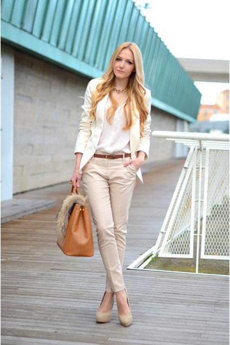 #Divitips - ¿Cómo llevar pantalones beige en verano?