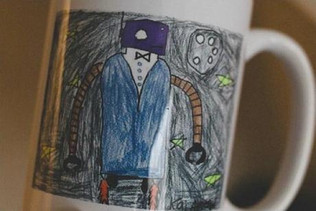 Padre se tatúa los dibujos de su hijo desde que tenía 4 años Padre se tatúa los dibujos de su hijo desde que tenía 4 años