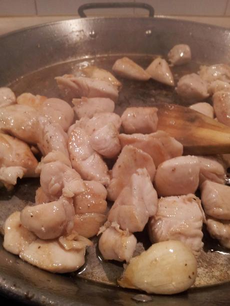 FIDEUÁ DE POLLO (Calabuch) FIDEUÁ DE POLLO (Calabuch)