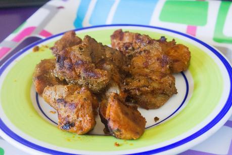 lombarda con manzana, pasas y nueces al crujiente de cebolla lombarda con manzana, pasas y nueces al crujiente de cebolla