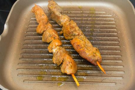 lombarda con manzana, pasas y nueces al crujiente de cebolla lombarda con manzana, pasas y nueces al crujiente de cebolla