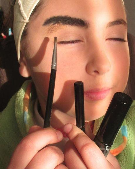 Paso a Paso: Maquillaje de Bruja (Carnaval Colegio) (Disfraz de Bruja) Paso a Paso: Maquillaje de Bruja (Carnaval Colegio) (Disfraz de Bruja)