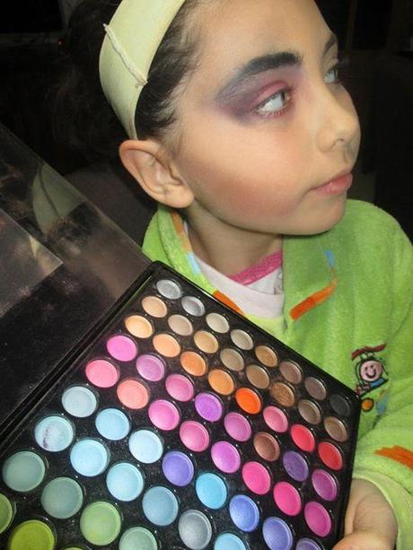 Paso a Paso: Maquillaje de Bruja (Carnaval Colegio) (Disfraz de Bruja) Paso a Paso: Maquillaje de Bruja (Carnaval Colegio) (Disfraz de Bruja)