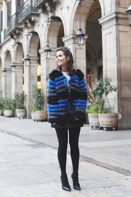 BLACK & BLUE Custo_Barcelon-Faux_Fur-Coat-Leather_Skirt-Fall_Winter_15-Outfit_Collage_Vintage-Street_Style-21