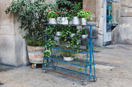 BLACK & BLUE Custo_Barcelon-Faux_Fur-Coat-Leather_Skirt-Fall_Winter_15-Outfit_Collage_Vintage-Street_Style-52